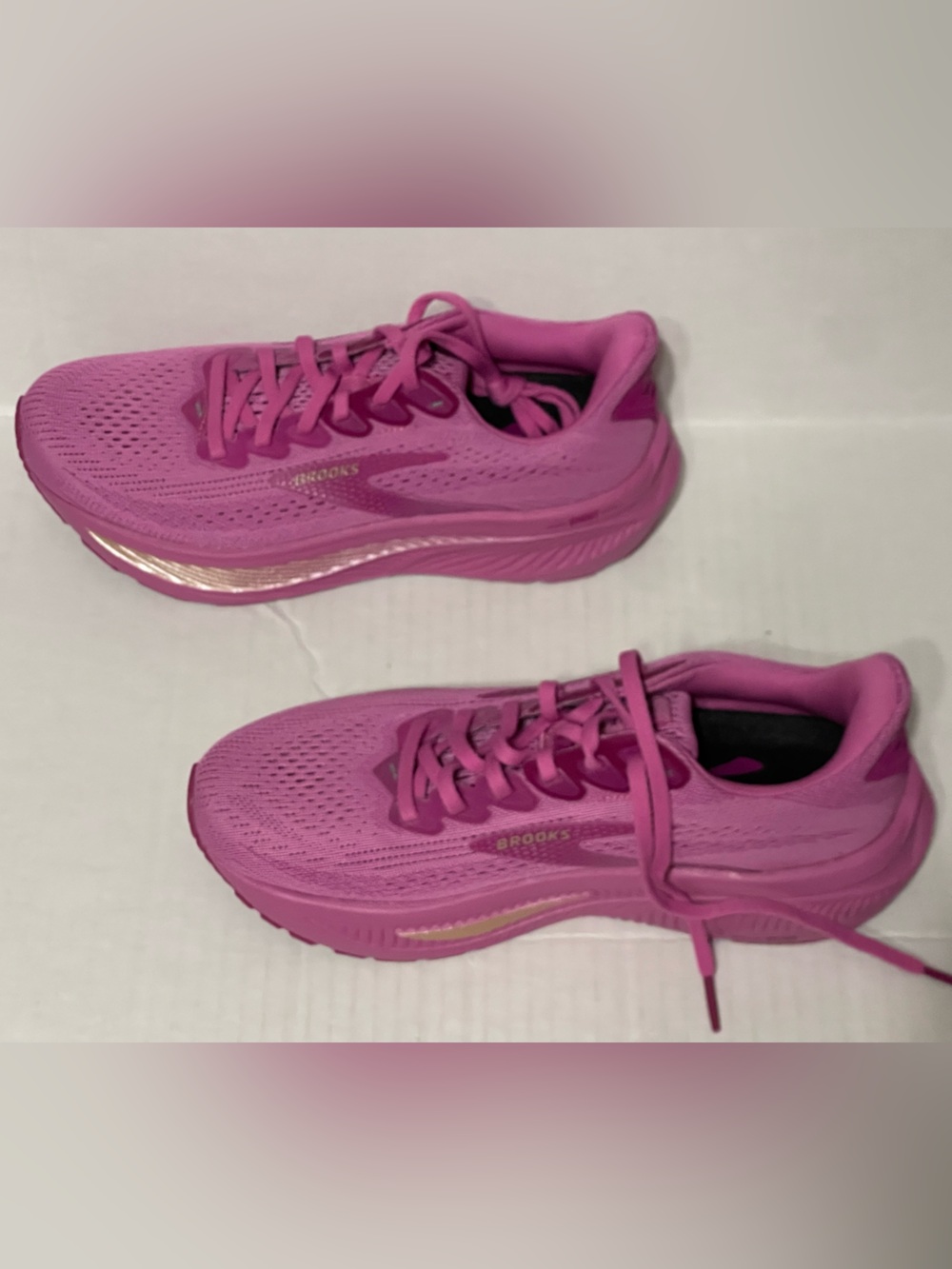 Brooks Ghost 17 - Women’s 7.5 - Pink/Fuchsia/Gold - NIB - Picture 3 of 8